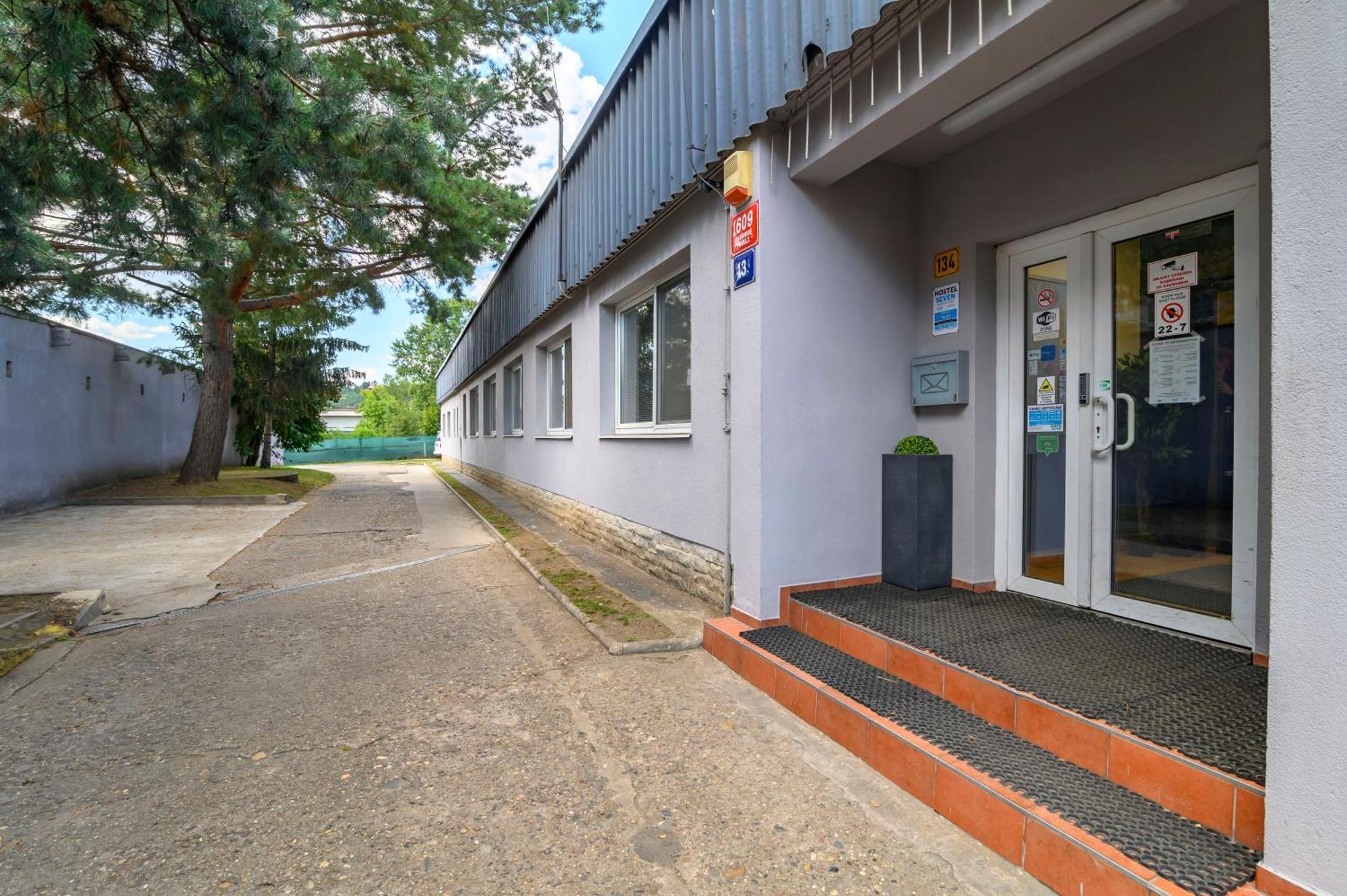 Hostel Seven Prag Exterior foto